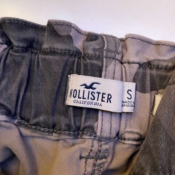 CAMO CARGO PANTS🦋🦋 - Picture 2 of 2